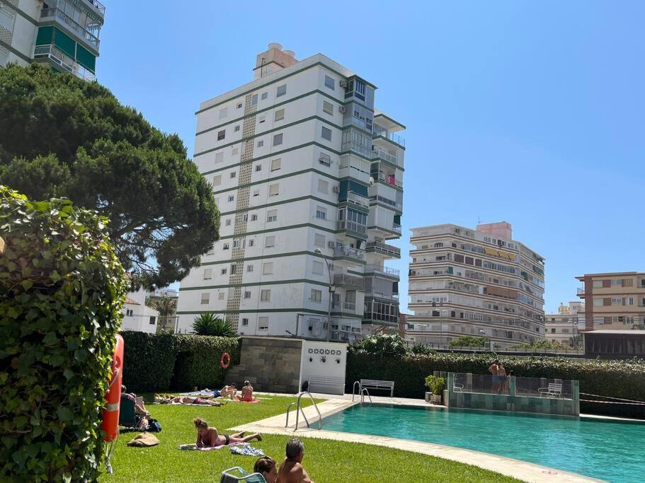 Apartamento Ginebra Torre Del Mar Dış mekan fotoğraf